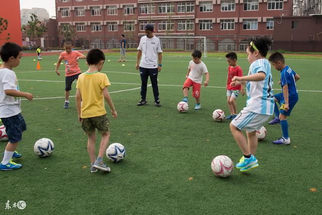 哈登里程碑詹姆斯25+11 快船轻取湖人4连胜