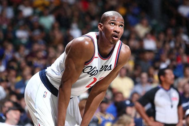 希尔德22分库里13分 勇士28记三分力克国王